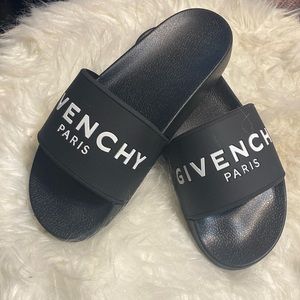 SALE🔥Givenchy Logo Slide Sandal